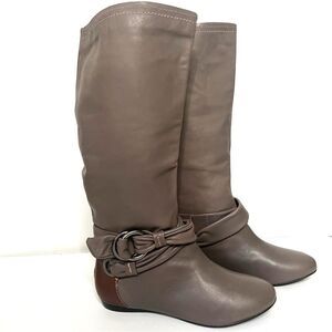 VTG Y2K B Makowsky FREBAY Leather Mocha Mouse Boho Buckle Slouch Boots SZ 7.5W